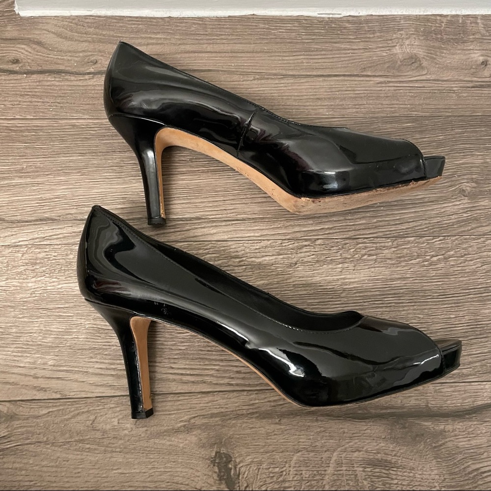 Via Spiga Black Shiny Patent Leather Peep Toe Heels - Picture 3 of 8